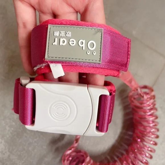 Anti Lost Wristband with Lock Toddler Child Safety Wrist Leash - Picture 2 of 4